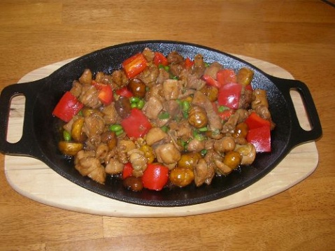 铁板蚝油栗子鸡