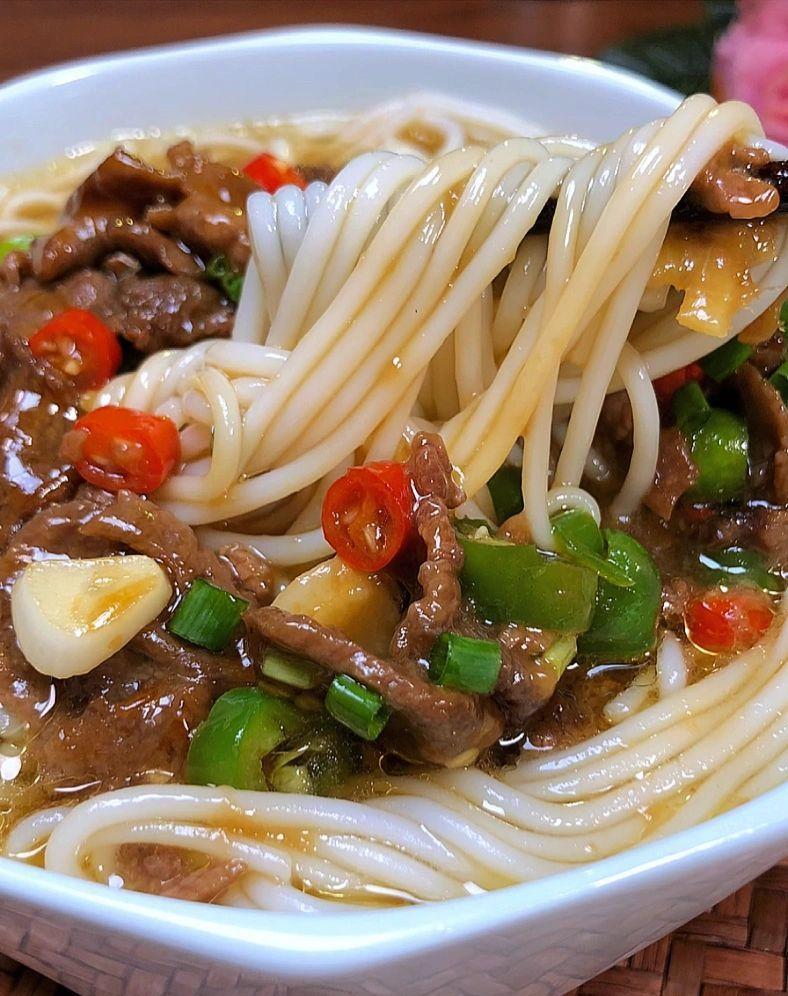 生牛肉和粉