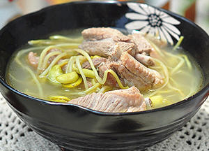 豆腐排骨豆芽汤