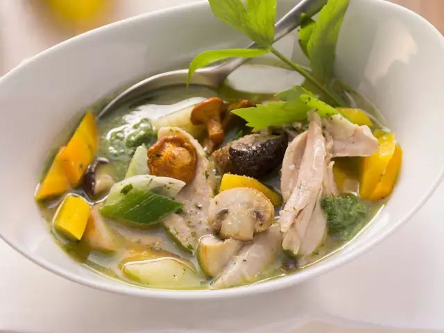 乡村蔬菜鸡汤